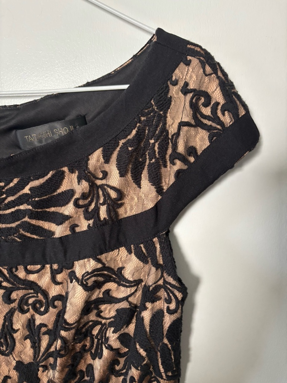 Tadashi Shoji Black Lace Feminine Quiet Luxury Flirty Designer Chic Midi Dress - Picture 5 of 6